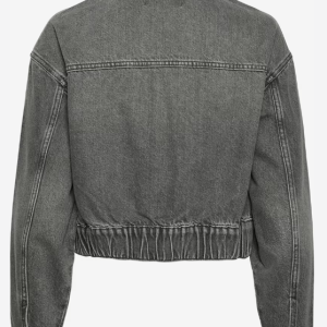 Women’s Trucker Short Denim Jacket